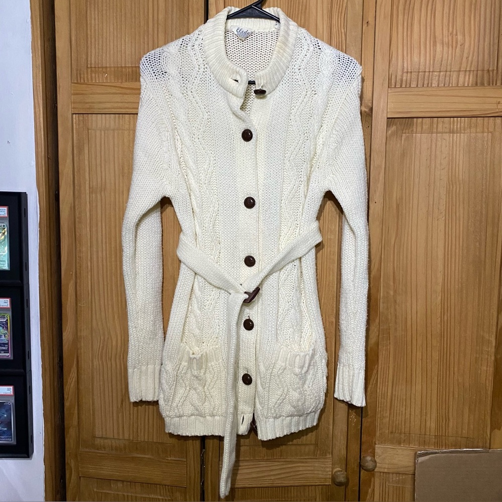 ❄️Eleda, Size Large, Knitted, Buttoned Up Sweater